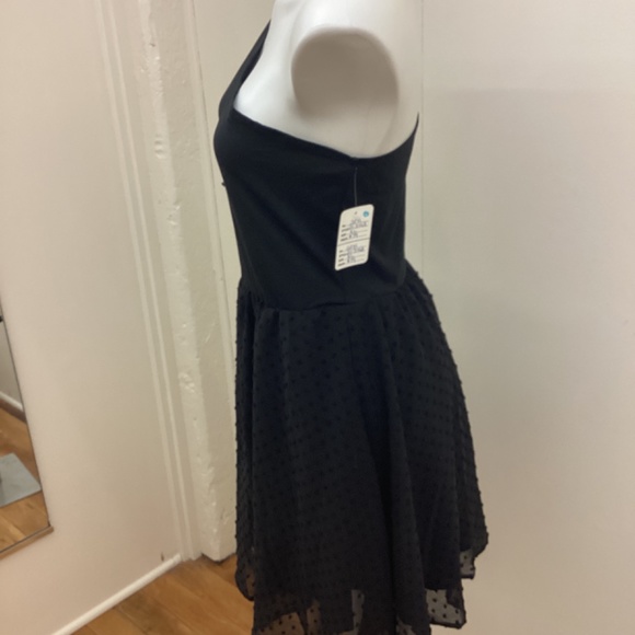 The year round little black dress. - Picture 4 of 4